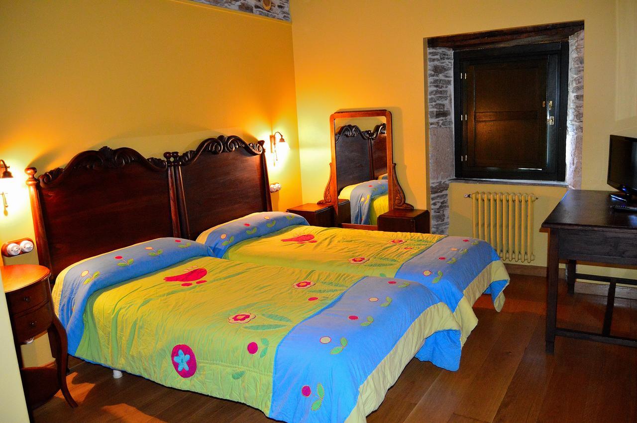 Hotel Casa De Baixo à Lugo Extérieur photo